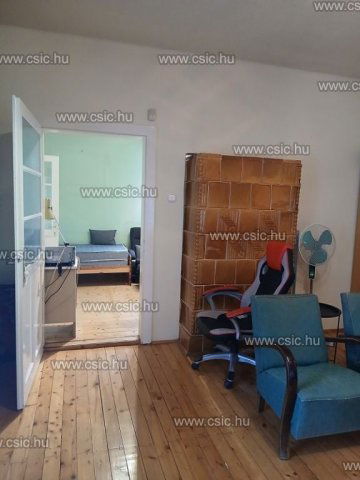 Eladó családi ház, Dunakeszin 91.5 M Ft, 2 szobás