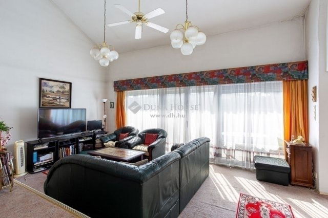 Eladó családi ház, Budapesten, II. kerületben 239.9 M Ft