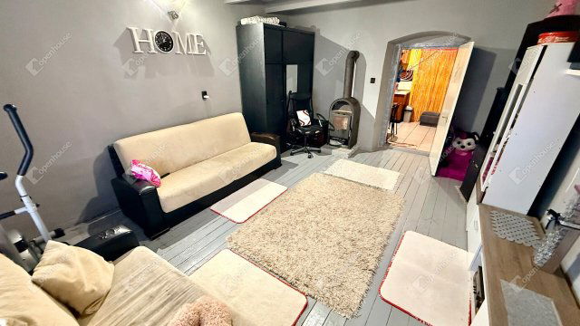 Eladó családi ház, Pándon 25.5 M Ft, 3 szobás