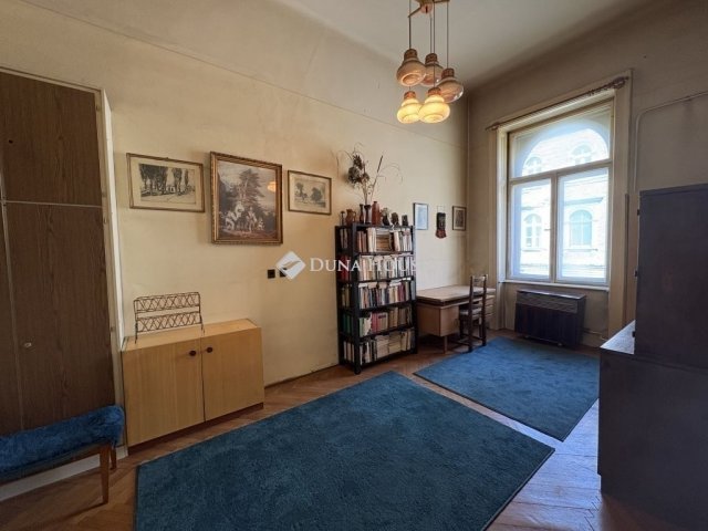 Eladó téglalakás, Budapesten, VI. kerületben 78 M Ft, 3 szobás