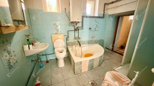 Eladó családi ház, Monoron 36.5 M Ft, 4 szobás