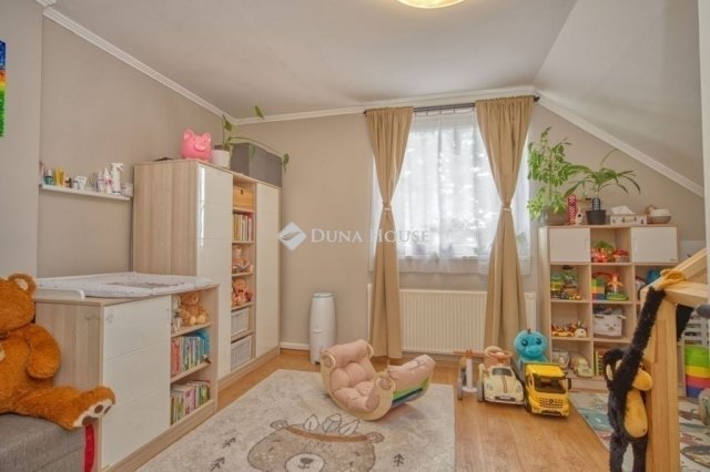 Eladó téglalakás, Budapesten, XVII. kerületben 85.9 M Ft