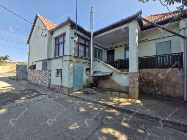 Eladó családi ház, Sántoson 60 M Ft, 3 szobás