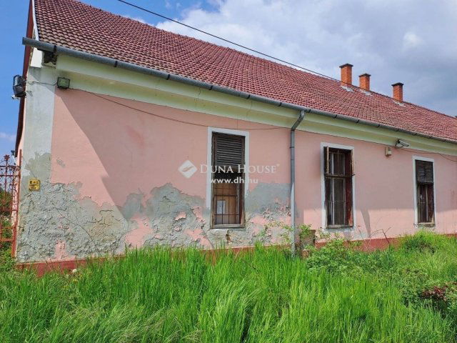 Eladó családi ház, Pellérden 38 M Ft, 10 szobás