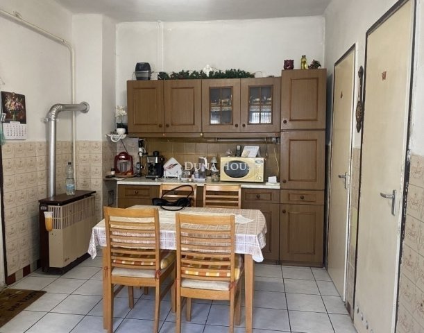 Eladó családi ház, Monoron 64 M Ft, 3 szobás