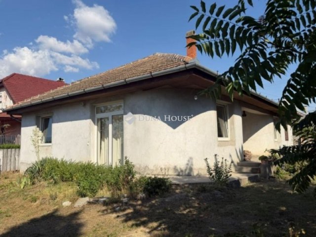 Eladó családi ház, Pilisen 77.9 M Ft, 4 szobás