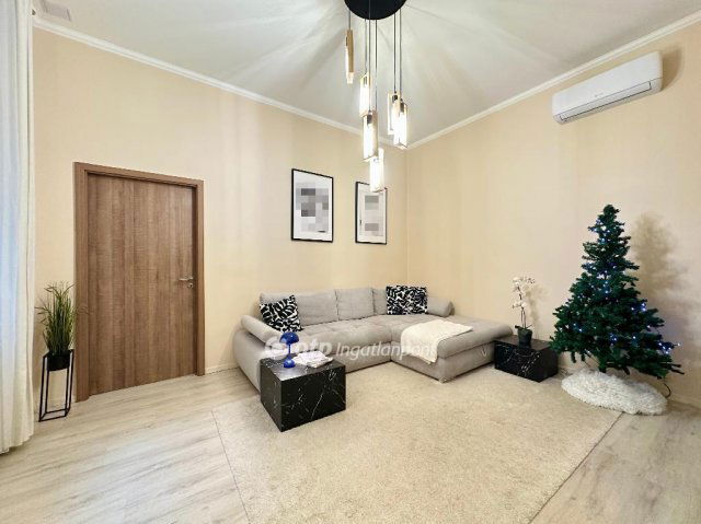 Eladó téglalakás, Budapesten, VI. kerületben 119.9 M Ft