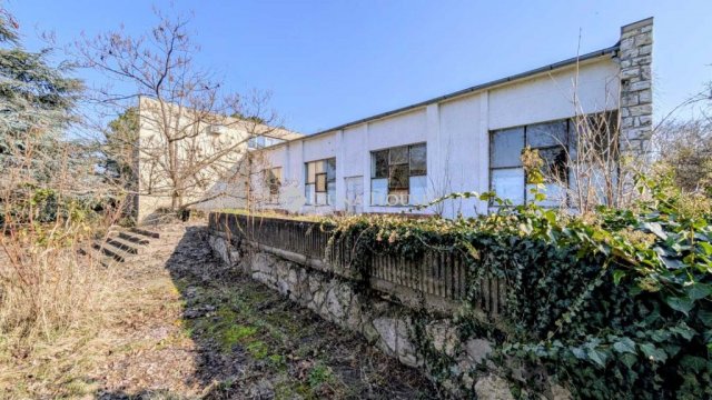 Eladó iroda, Siófokon 360 M Ft / költözzbe.hu