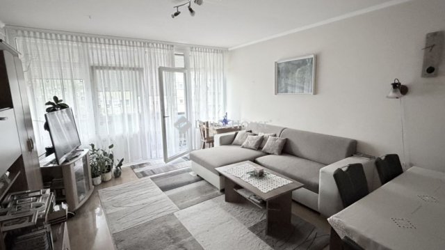 Eladó téglalakás, Szombathelyen 49.99 M Ft, 3 szobás