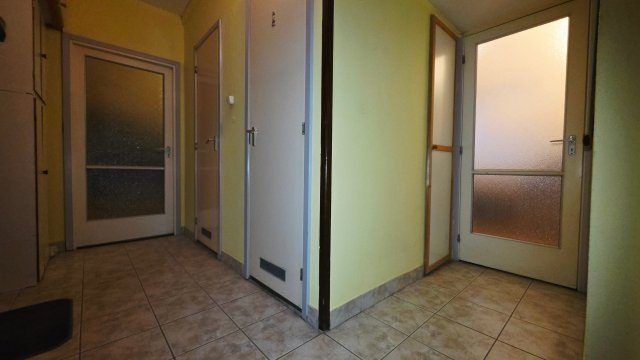 Eladó panellakás, Székesfehérvárott 47.9 M Ft, 2 szobás