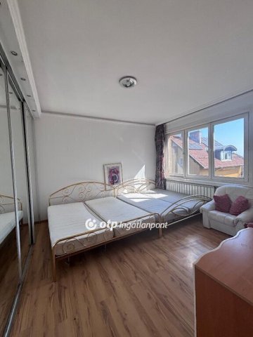 Eladó téglalakás, Budapesten, XI. kerületben 155 M Ft, 3 szobás