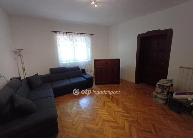 Eladó családi ház, Csongrádon 39.9 M Ft, 3 szobás