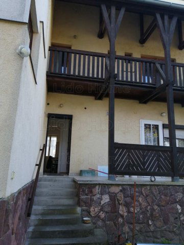 Eladó családi ház, Balatonföldváron 115 M Ft, 19 szobás