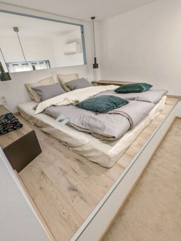 Eladó téglalakás, Budapesten, VI. kerületben 109 M Ft, 1 szobás