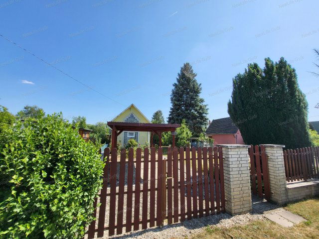 Eladó nyaraló, Győrött 34 M Ft, 2 szobás / költözzbe.hu