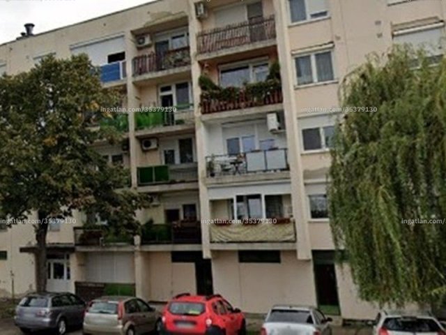 Eladó panellakás, Dorogon 25 M Ft, 2 szobás