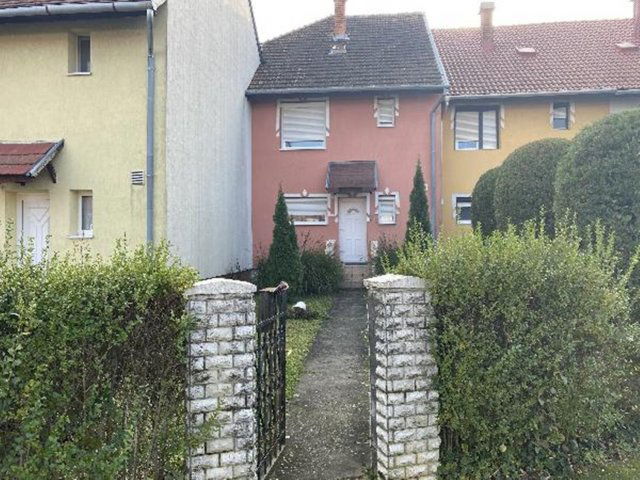 Eladó sorház, Bonyhádon 40 M Ft, 2 szobás / költözzbe.hu