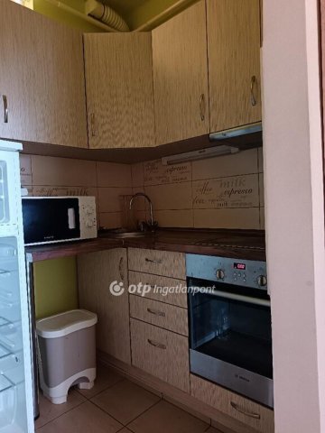 Eladó téglalakás, Debrecenben 44 M Ft, 1 szobás