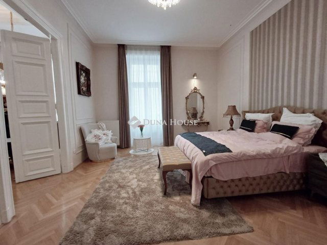 Kiadó téglalakás, albérlet, Budapesten, VI. kerületben