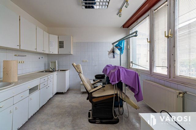 Eladó téglalakás, Budapesten, V. kerületben 86.4 M Ft