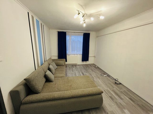 Kiadó panellakás, albérlet, Győrött, Ifjúság körúton