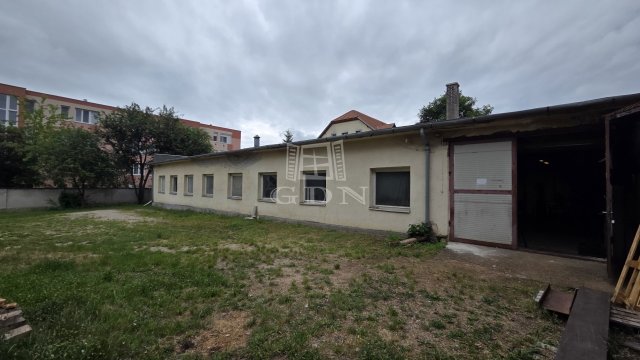 Eladó ipari ingatlan, Móron 89 M Ft / költözzbe.hu