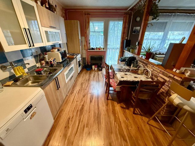 Eladó családi ház, Pusztavámon 48.4 M Ft, 6 szobás