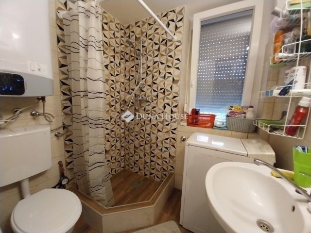 Eladó családi ház, Szegeden 199.9 M Ft, 7+1 szobás