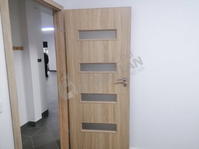 Kiadó téglalakás, albérlet, III. kerületben, Batthyány utcában