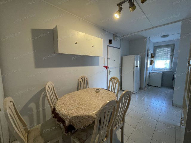 Kiadó panellakás, albérlet, Kecskeméten 130 E Ft / hó, 2 szobás