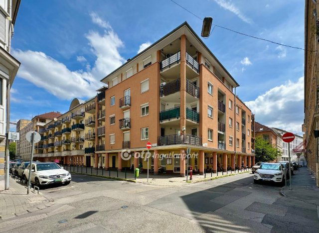 Eladó téglalakás, Budapesten, IX. kerületben 64.9 M Ft, 1 szobás