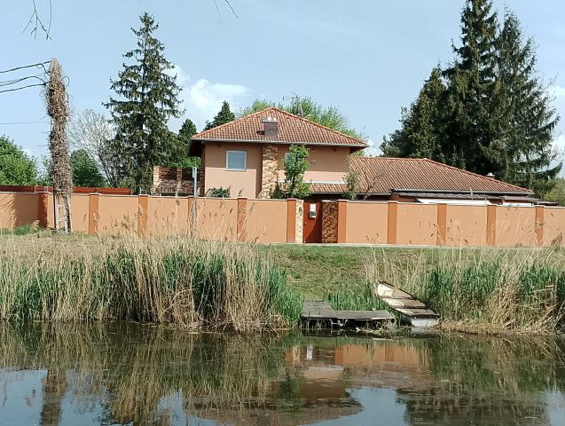 Eladó családi ház, Balatonmáriafürdőn, Csatornapart utcában