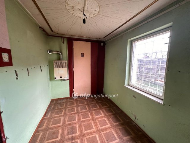 Eladó családi ház, Gyálon 41.5 M Ft, 1+1 szobás