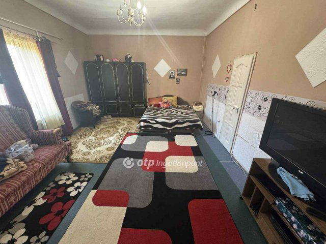 Eladó családi ház, Nagykőrösön 33 M Ft, 3+1 szobás