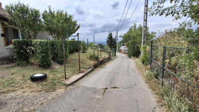 Eladó családi ház, Pécsett 34.9 M Ft, 3 szobás