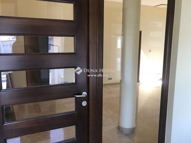 Eladó családi ház, Balatonfüreden 350 M Ft, 4 szobás