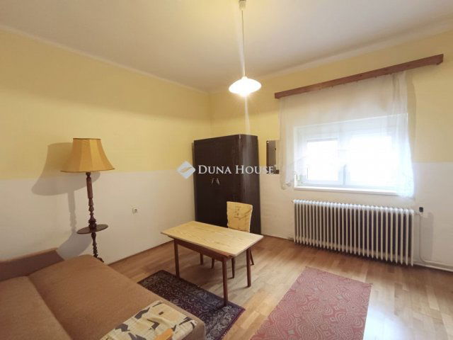 Eladó családi ház, Sopronban 77.9 M Ft, 4 szobás