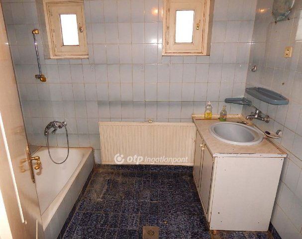 Eladó családi ház, Pátyon 84.9 M Ft, 5+1 szobás