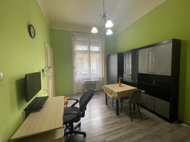Eladó téglalakás, Budapesten, VI. kerületben, Király utcában