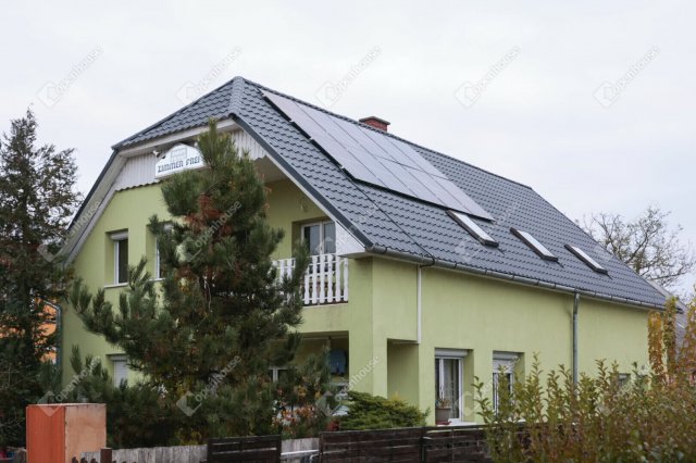 Eladó családi ház, Siófokon 129 M Ft, 5 szobás
