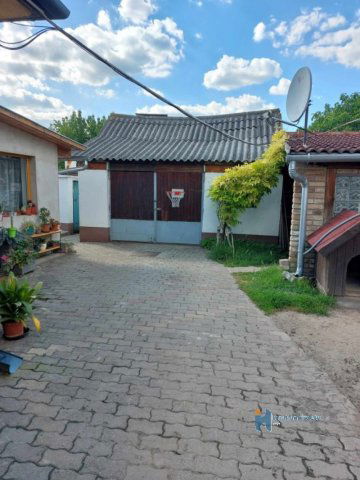 Eladó családi ház, Dunaföldváron 63 M Ft, 3+1 szobás