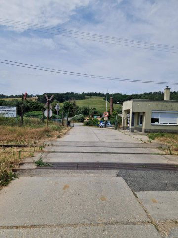 Eladó ipari ingatlan, Komlón 150 M Ft, 2 szobás