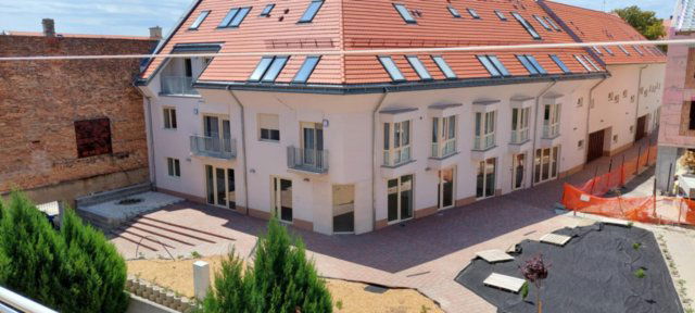 Eladó téglalakás, Pécsett, Felsőmalom utcában 82 M Ft