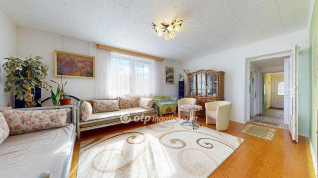 Eladó családi ház, Napkoron 55.9 M Ft, 2+1 szobás