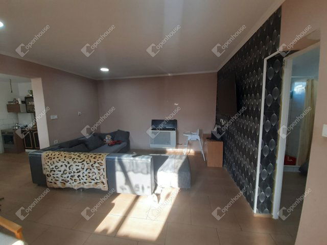Eladó családi ház, Petriventén 22.3 M Ft, 5 szobás