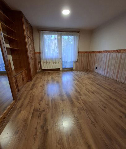 Eladó panellakás, Debrecenben, Vezér utcában 53.8 M Ft, 1 szobás