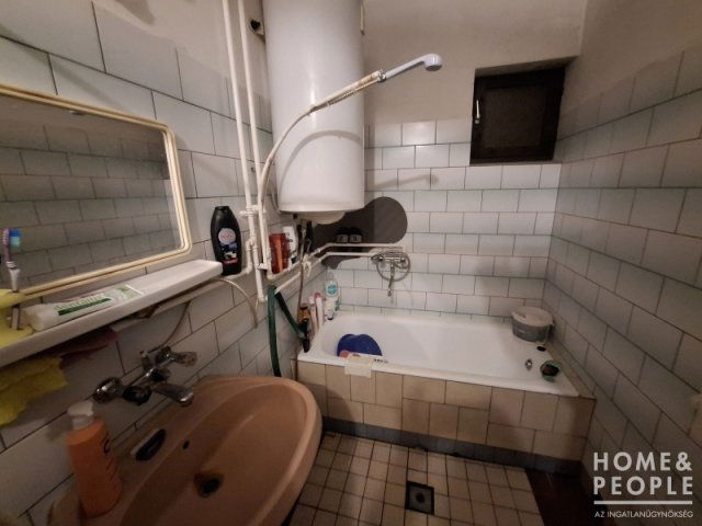 Eladó családi ház, Sándorfalván 59 M Ft, 2 szobás