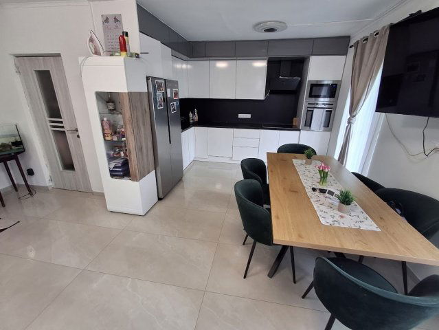 Eladó téglalakás, Cegléden 59.9 M Ft, 3 szobás