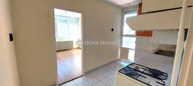 Eladó téglalakás, Szombathelyen 48 M Ft, 2 szobás