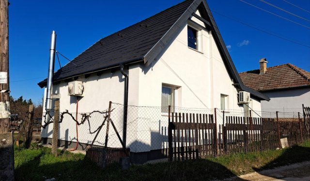 Eladó családi ház, Pilisen, Pipacs utcában 32.9 M Ft, 2 szobás